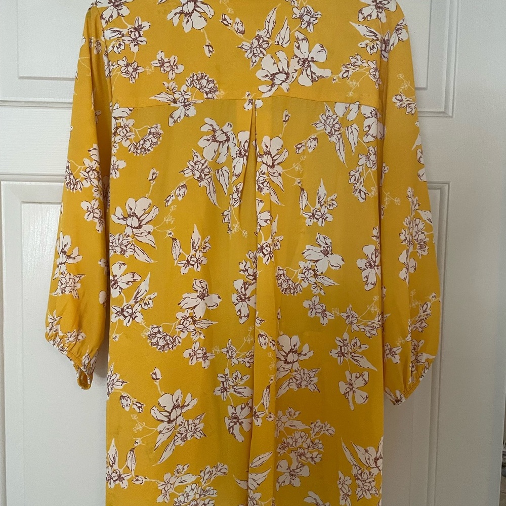 West Kei floral wrap top - Picture 4 of 6